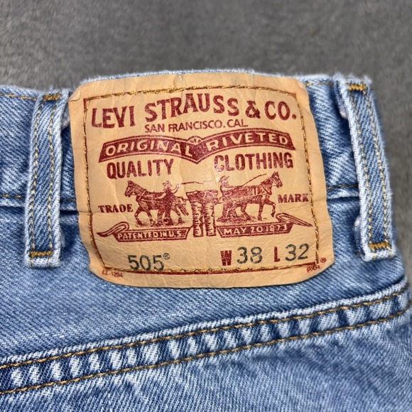 Levis 505 Jeans Mens 36x31 (Actual) Blue Regular Fit Denim Medium Wash Straight - Picture 13 of 16